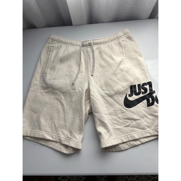 Nike Just Do It Men's Beige Sweat Shorts Lounge Gym Casual Large - Picture 1 of 4